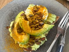 牛油果吐司-BOR Eatery(安福路店)