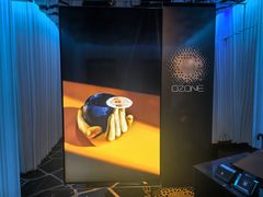 -OZONE 顶楼酒吧(香港丽思卡尔顿酒店)