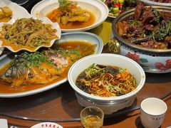 特色大公鸡-那家老院子东北菜·饺子·小鸡炖蘑菇(艳华街店)