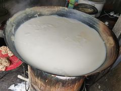 -云南大锅豆浆店