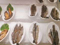 -雍容荟帝王蟹活龙虾展台自助(IFS黑金店)