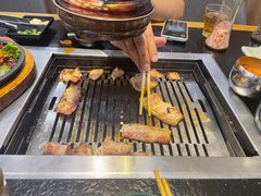 -臻牛烤肉