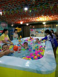 -小鸭先知婴儿游泳馆