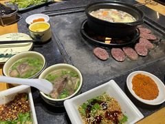 -有一锅·野生菌黑山羊腊排骨火锅(古城北门店)