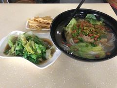 -龙记桂林米粉(财满街店)