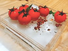 番茄脆菇沙拉-小大董·烤鸭(凤凰汇店)