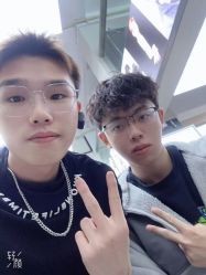 -藤野造型专业烫染接发