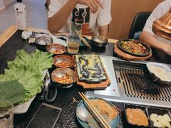 -臻牛烤肉