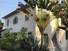 -乌托邦酒吧和餐厅