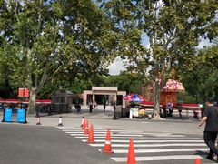 -上海市龙华烈士陵园