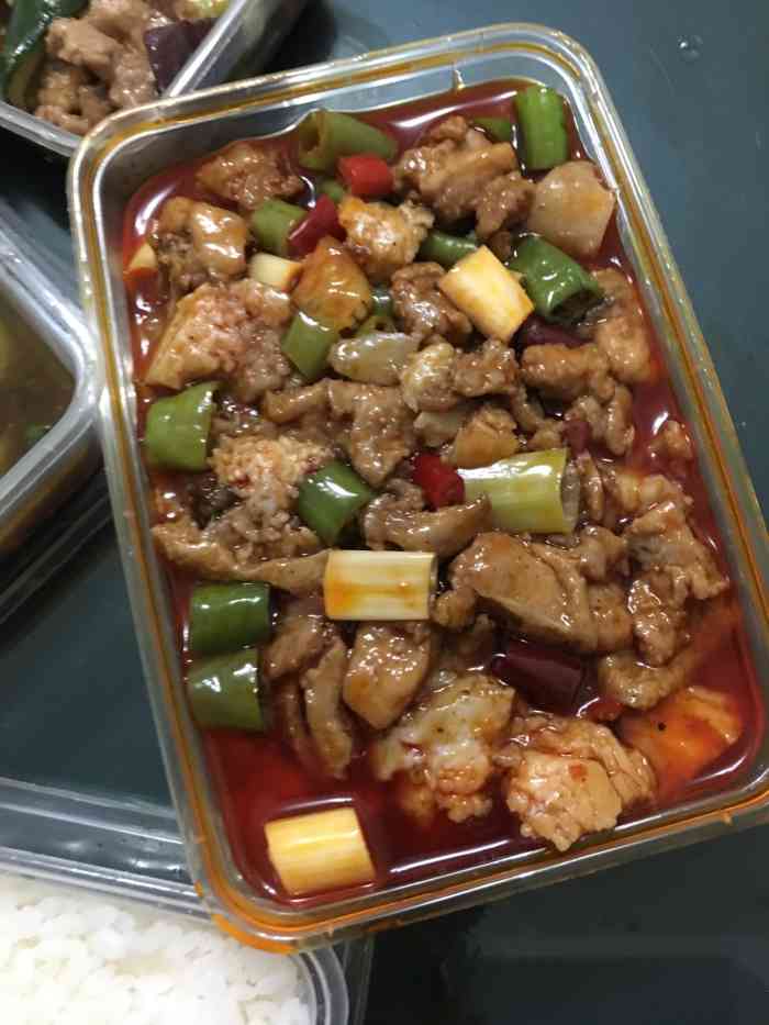 味道不错,点的外卖,回锅肉肉很多