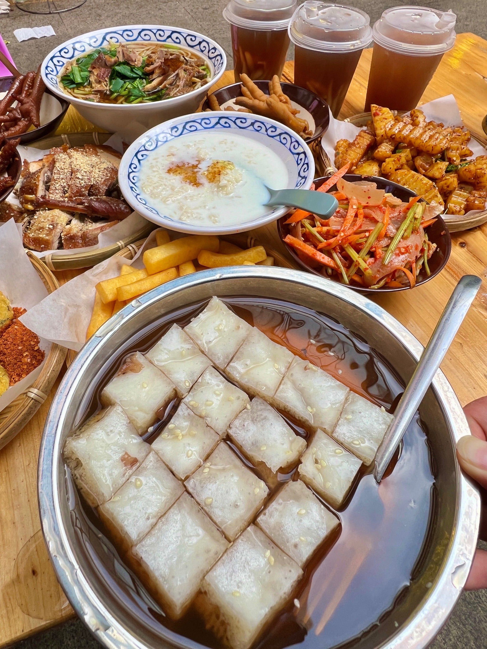 不用去弥勒也能吃到特色小吃 关键还不贵