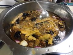 红烧牛肉锅-美兰春记食店·龙舌坡红烧牛肉