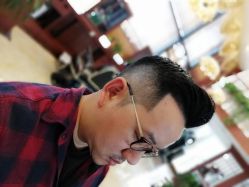 -尼特斯男士发型馆