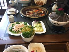 -小天鹅火锅·一线江景洪鼎旗舰店(洪崖洞店)