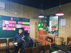 大堂-内蒙焖面大盆骨餐馆(山大路店)