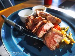 香肠牛排拼盘-The Diner X餐厅(青岛万象城店)
