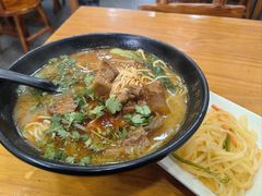 -志权牛肉面(灵山路店)
