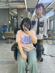 点击看大图 -藤野造型烫发染发