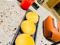酥皮叉烧包-小鹅皇港式餐厅(新抚万达店)
