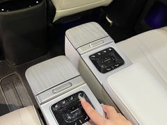 -小鹏汽车体验中心(苏州龙湖狮山天街店)