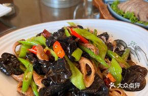Spicy Stir-fried Donkey Intestine with Chili