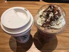 -星巴克(宁波东门银泰店)