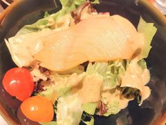 三文鱼蔬菜沙拉-斗牛士牛排(南京东路店)