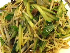-篱笆院东北饺子王(欧阳路店)
