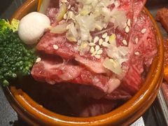 -山川小町·极番烧肉(新地假日广场店)