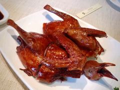 脆皮烤乳鸽-御宝轩(益丰·外滩源店)