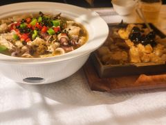 -品海楼·大连海胆锅贴馆(东港店)