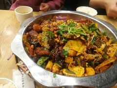 -愉肴麻辣香锅(中山路店)