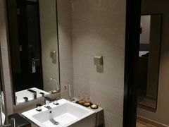 -如家精选酒店(上海张江广兰路地铁站店)