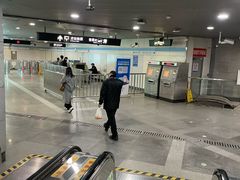 -漕河泾开发区(地铁站)