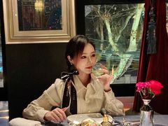 鱼子酱惠灵顿牛排三重奏-弦月窗LUNETTE BY AMANDA(复兴路店)