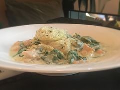 三文鱼菠菜意面-TAMATI(巴黎贝甜韩式西餐厅店)
