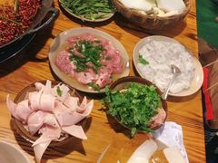 -岗上渣渣老火锅(两路口店)