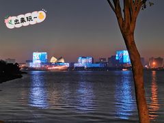 -上海滴水湖皇冠假日酒店