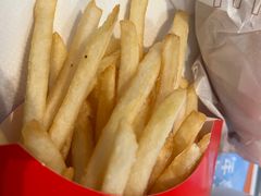 -麦当劳(保利若比邻店)