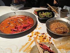 -巴厘龙虾·榜首油焖大虾(音乐学院·沿江酒馆店)