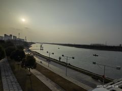 -南京眼步行桥