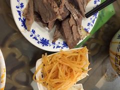 -吾穆勒蓬灰牛肉面·清真(北滨河中路店)