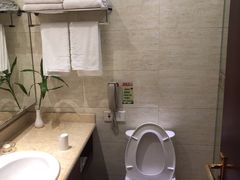 -兴芮温泉度假区