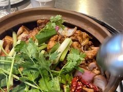 -胡须佬鸡煲四季火锅店(石厦西村直营店)