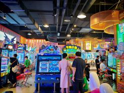 -卡通尼乐园(荟聚中心店)