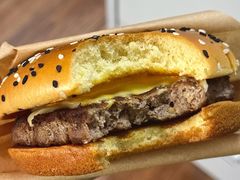 安格斯MAX厚牛芝士堡-麦当劳(普陀香溢花城店)