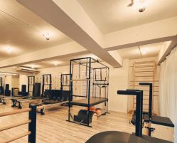 -无界瑜伽普拉提