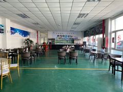 -华彬猛犸滑雪场