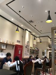 -进巍美甲美睫店